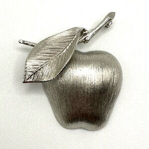 Vintage Costume Signed Giovanni Apple Fruit Brooch Silver Tone Mid Century MCM